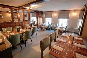 Saracens Head Hotel