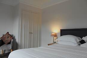 Saracens Head Hotel