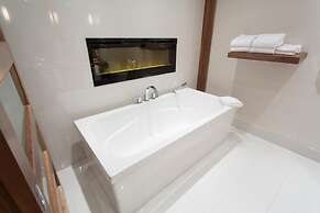 Atlantic Host Hotel, Trademark Collection by Wyndham