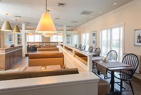 Atlantic Host Hotel, Trademark Collection by Wyndham
