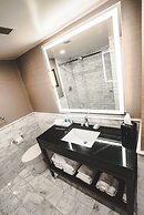 Lord Elgin Hotel