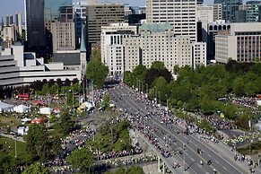 Lord Elgin Hotel