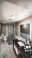 Lord Elgin Hotel
