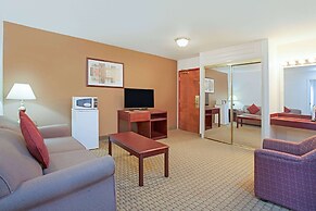 Ramada by Wyndham Red Deer Hotel and Suites
