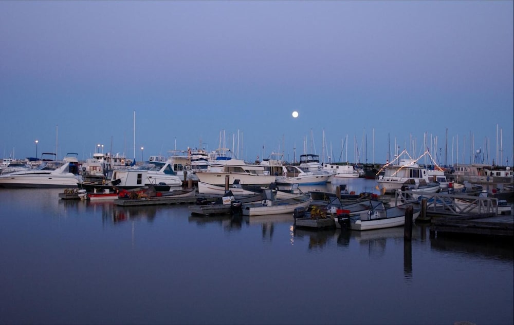 Lakeview Gimli Resort & Conference