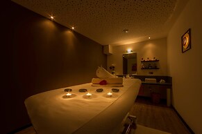 Dominik Alpine City Wellness Hotel