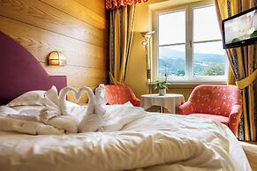 Dominik Alpine City Wellness Hotel
