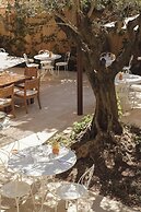 Le Moulin, Lourmarin, a Beaumier Hotel