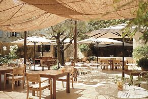 Le Moulin, Lourmarin, a Beaumier Hotel