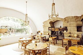 Le Moulin, Lourmarin, a Beaumier Hotel
