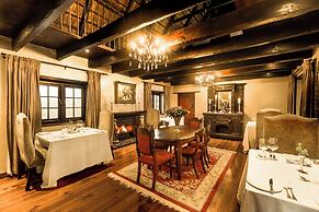 Hunter's Country House