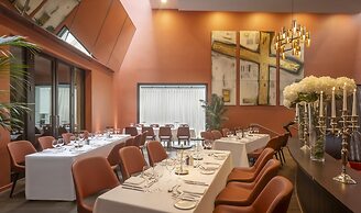 The Morrison Dublin, Curio Collection by Hilton