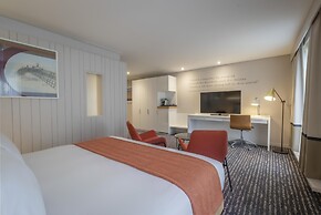 The Morrison Dublin, Curio Collection by Hilton