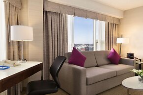 Coast Edmonton Plaza Hotel by APA