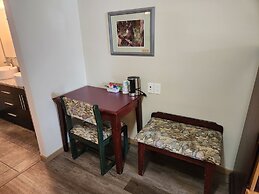 Waterton Lakes Lodge Resort