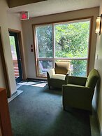 Waterton Lakes Lodge Resort