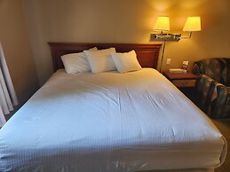 Waterton Lakes Lodge Resort