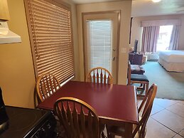 Waterton Lakes Lodge Resort
