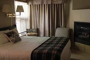 Waterton Lakes Lodge Resort