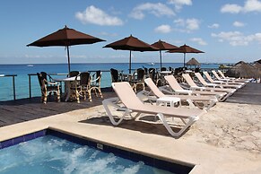 El Cid La Ceiba Beach Hotel