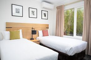 MainStay Suites Kew