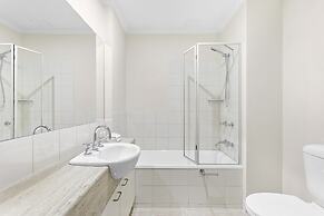 MainStay Suites Kew