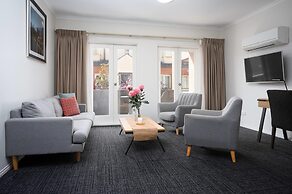 MainStay Suites Kew
