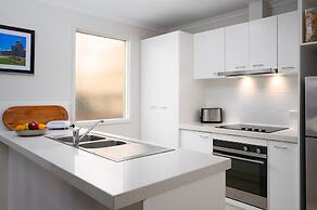MainStay Suites Kew