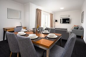 MainStay Suites Kew