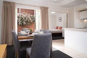 MainStay Suites Kew