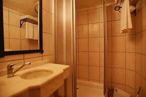 Surban Hotel - Special Class