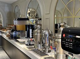 AHC Old City Hotel
