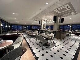 AHC Old City Hotel