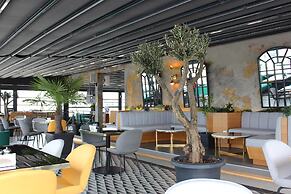 AHC Old City Hotel
