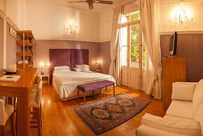 1555 Malabia House Hotel
