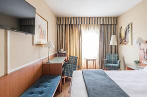 Up Rooms Vic Hotel