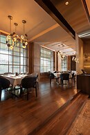 Grand Hyatt Mumbai Hotel & Residences