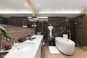 Grand Hyatt Mumbai Hotel & Residences
