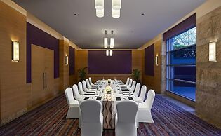 Grand Hyatt Mumbai Hotel & Residences