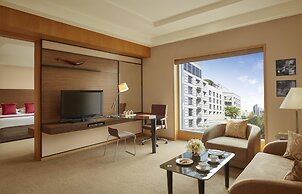 Grand Hyatt Mumbai Hotel & Residences