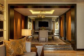 Grand Hyatt Mumbai Hotel & Residences
