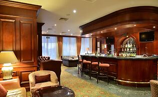 The Edward Hotel
