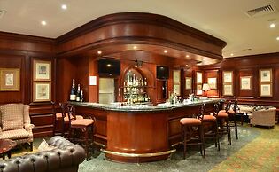 The Edward Hotel