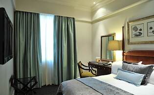 The Edward Hotel