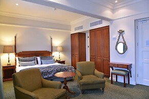 The Edward Hotel