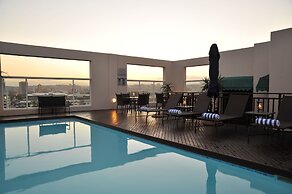 The Edward Hotel