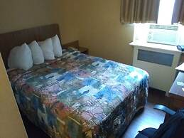 Howard Johnson by Wyndham Toronto Downtown West