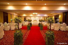 Waterfront Airport Hotel & Casino