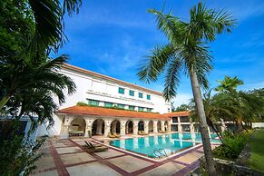 Waterfront Airport Hotel & Casino