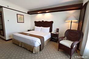 Waterfront Airport Hotel & Casino